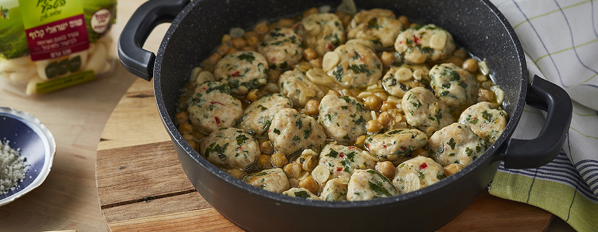 קציצות דגים ברוטב לימון וגרגירי חומוס