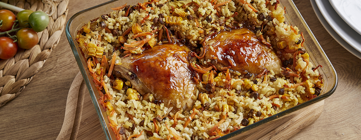 עוף ואורז בתנור עם גזר, תירס ועדשים